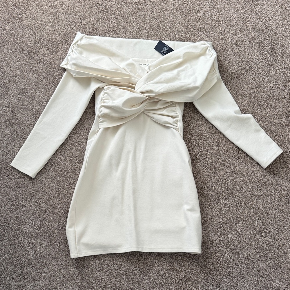 Abercrombie & Fitch Off-Shoulder Twist Front Cream Long Sleeve Dress